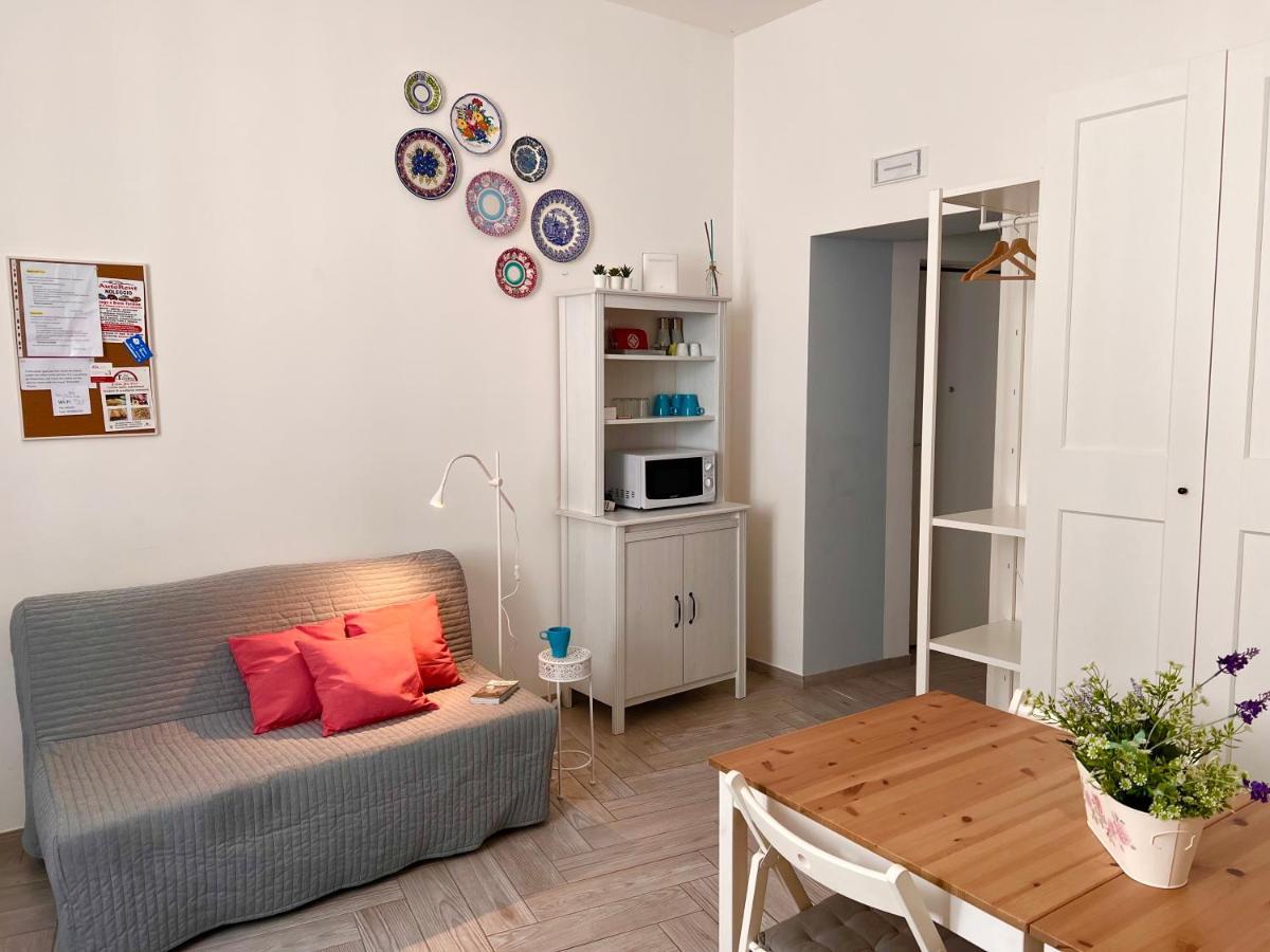 Vico Longo 25 - Ensuit Flat In The Heart Of Appartement Naples
