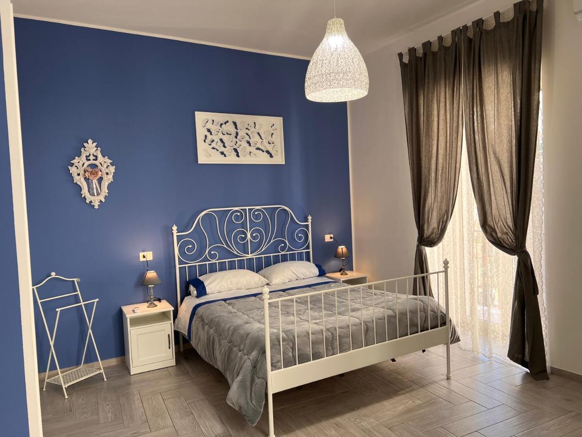 Vico Longo 25 - Ensuit Flat In The Heart Of * Neapel
