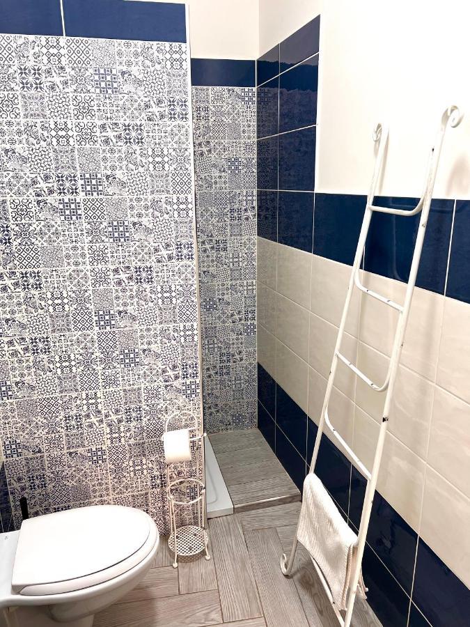 Vico Longo 25 - Ensuit Flat In The Heart Of * Neapel