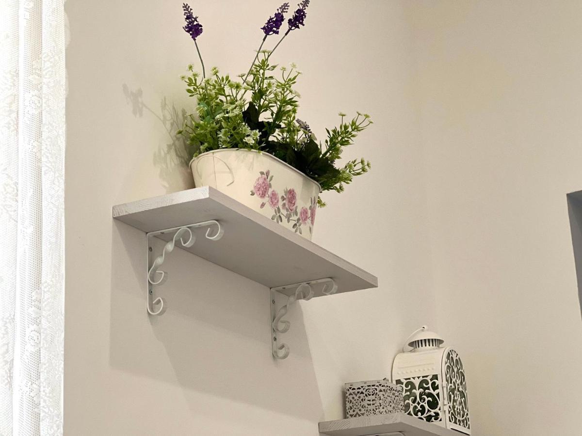 Vico Longo 25 - Ensuit Flat In The Heart Of Apartment Neapel