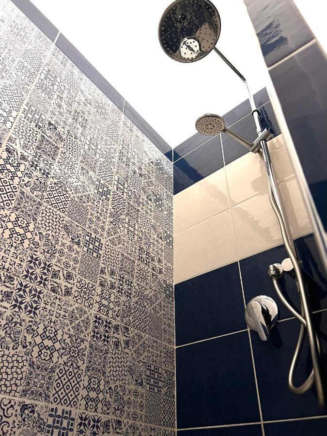 Vico Longo 25 *