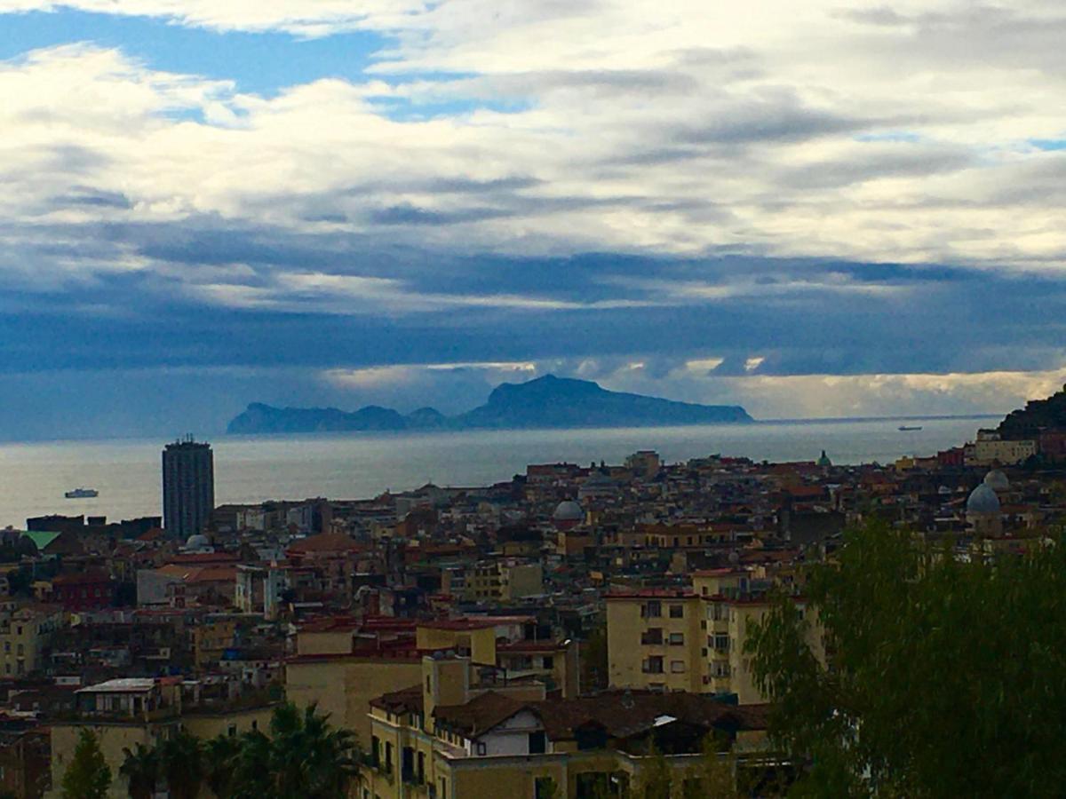 Vico Longo 25 - Ensuit Flat In The Heart Of Neapel