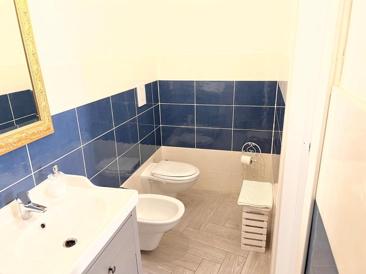 Vico Longo 25 - Ensuit Flat In The Heart Of Napels